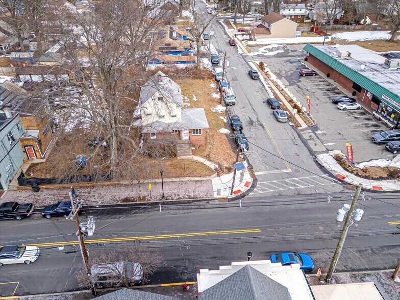 512 New Brunswick Ave, Fords, NJ à vendre - Aérien - Image 2 de 18