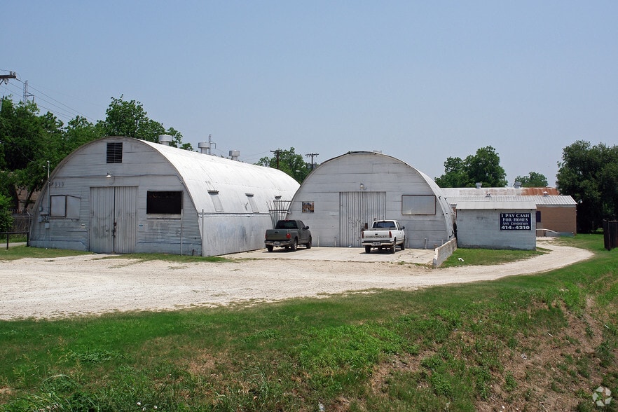 1010 N Zarzamora St, San Antonio, TX for sale - Building Photo - Image 2 of 13