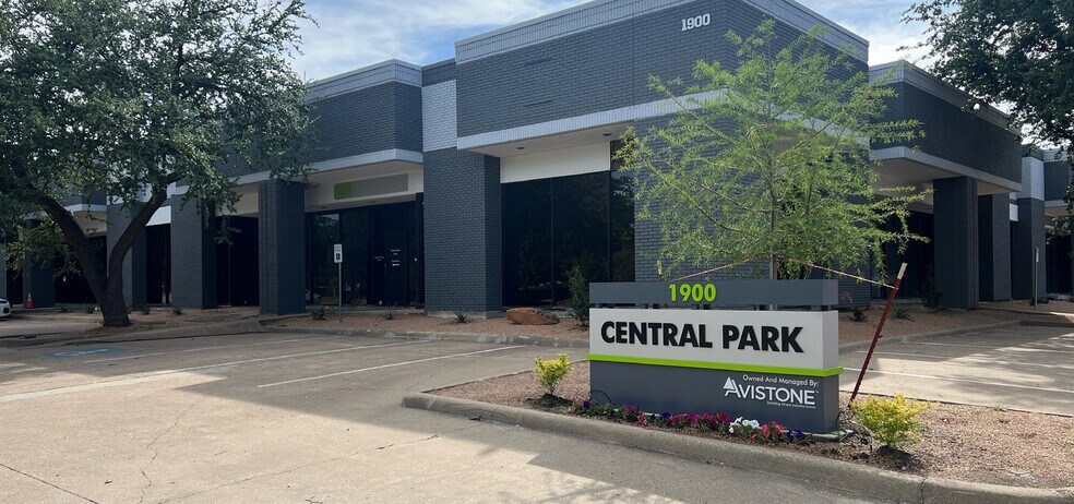 1900 Firman Dr, Richardson, TX for lease - Building Photo - Image 1 of 4