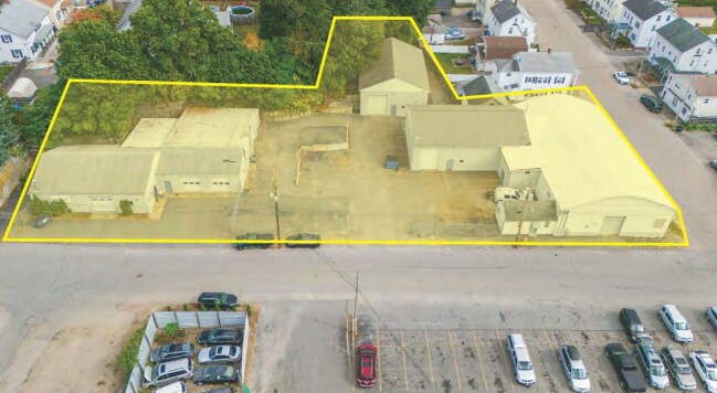 Macondray St portefeuille de 3 propriétés à vendre sur LoopNet.ca - Photo du bâtiment - Image 2 de 8