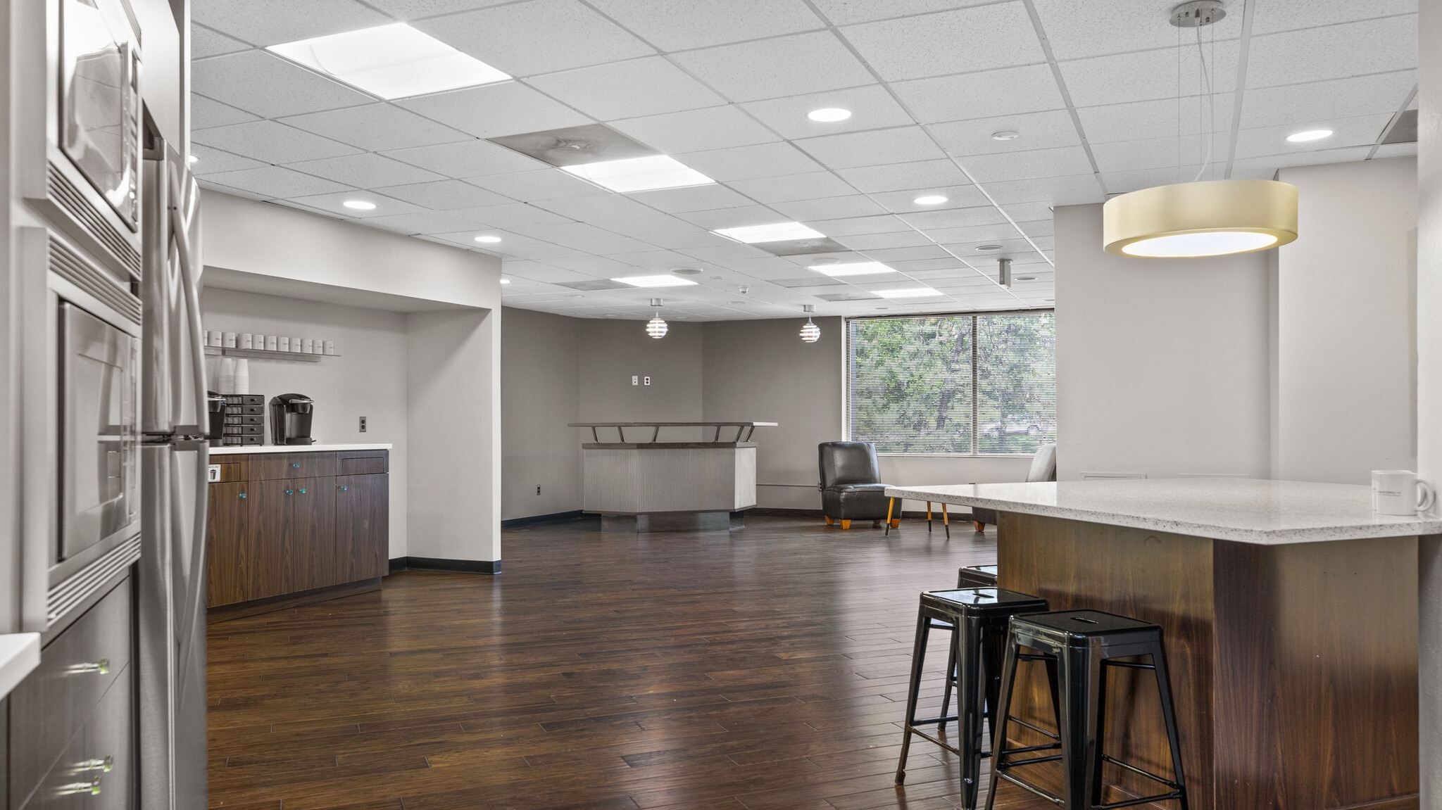 888 Worcester St, Wellesley, MA for lease Interior Photo- Image 1 of 14