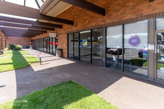 15-85 Division Ave, Eugene, OR for lease Interior Photo- Image 2 of 5