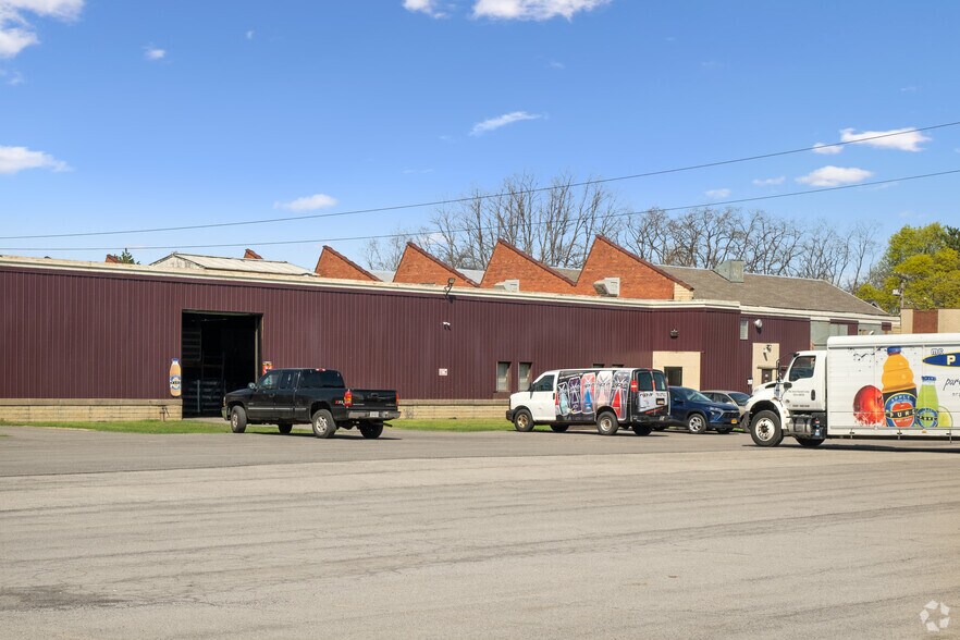 1450 Lyell Ave, Rochester, NY à louer - Photo du bâtiment - Image 3 de 3