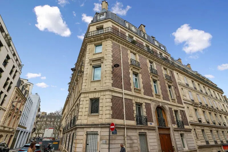 11 bis Rue Balzac, Paris for lease - Building Photo - Image 2 of 14