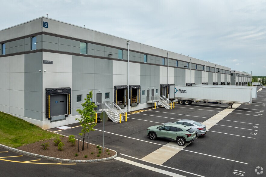 115 River Rd, Flemington, NJ à louer - Photo du bâtiment - Image 3 de 6