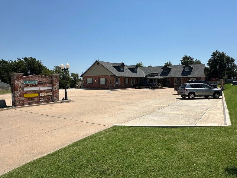 3916 NW 36th St, Oklahoma City, OK à louer - Photo du bâtiment - Image 2 de 7