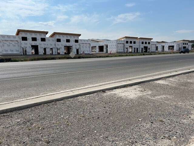 1750 N Redwood Rd, Saratoga Springs, UT à louer - Photo du bâtiment - Image 2 de 11