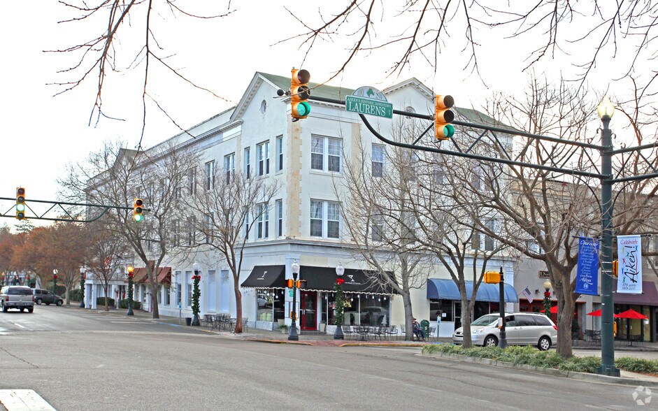 235 Richland Ave W, Aiken, SC à vendre - Photo du bâtiment - Image 2 de 6