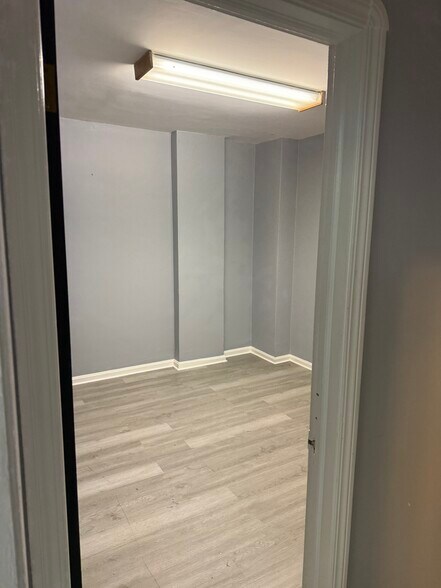 15705-15709 Lorain Ave, Cleveland, OH à vendre - Photo du bâtiment - Image 3 de 28