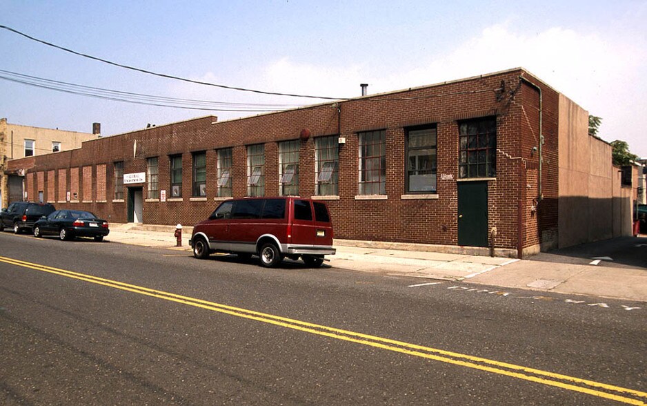 130-140 32nd St, Union City, NJ à louer - Photo du bâtiment - Image 2 de 4