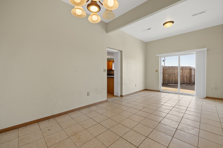 306 Hillview Dr, Box Elder, SD à vendre - Photo du bâtiment - Image 2 de 30