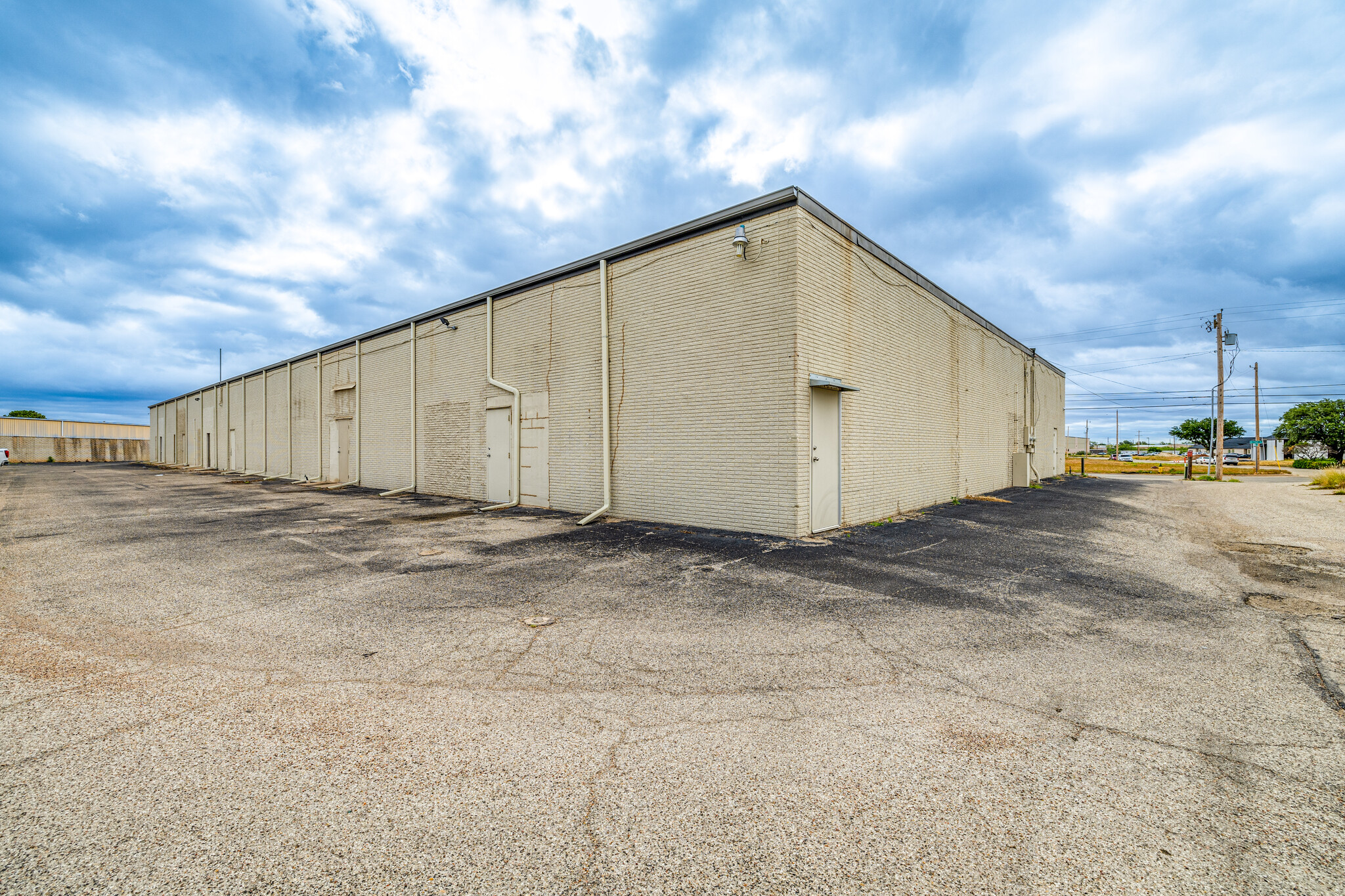 930 Arroyo St, San Angelo, TX for lease Primary Photo- Image 1 of 7