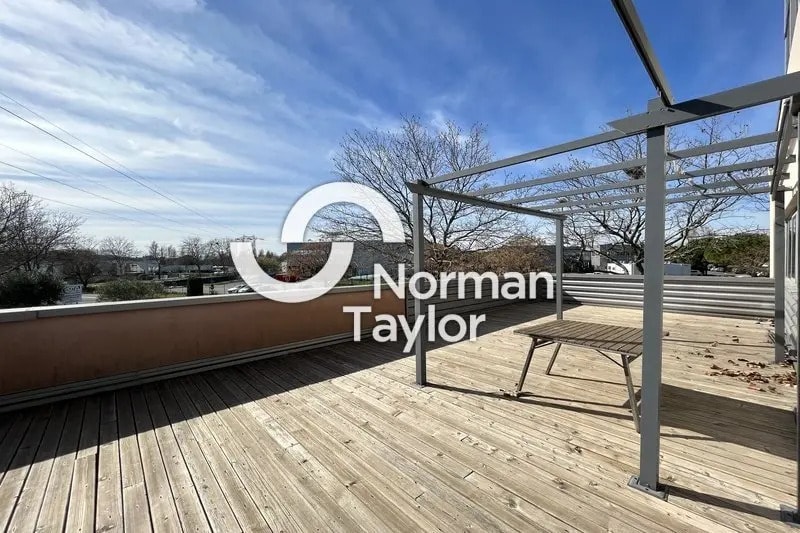 Office in Montpellier for lease Building Photo- Image 1 of 14