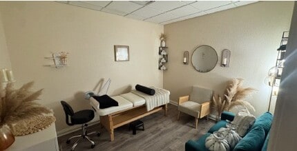 1003-1005 Washington St, Grafton, WI for lease Interior Photo- Image 2 of 3