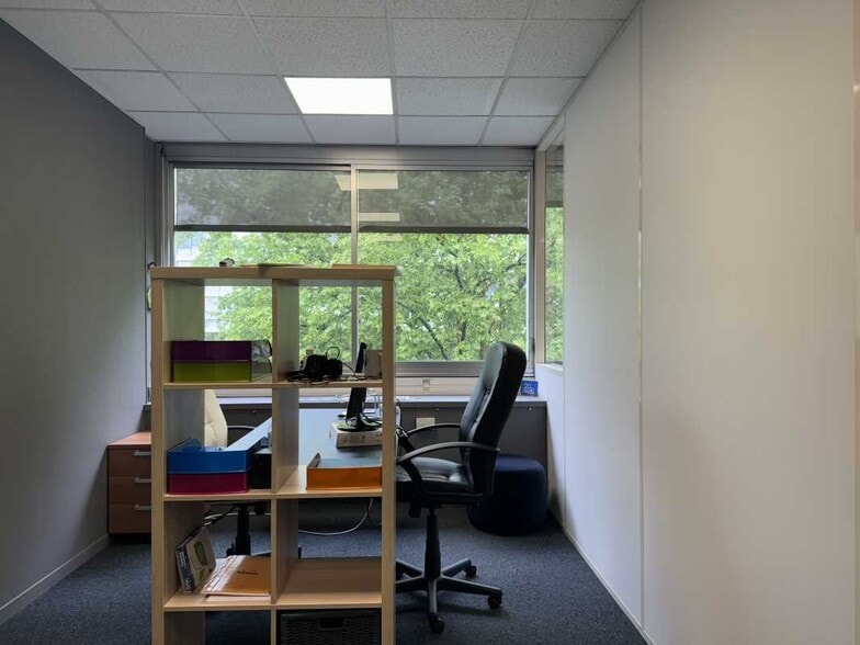 3 Avenue Condorcet, Villeurbanne for lease - Interior Photo - Image 3 of 16
