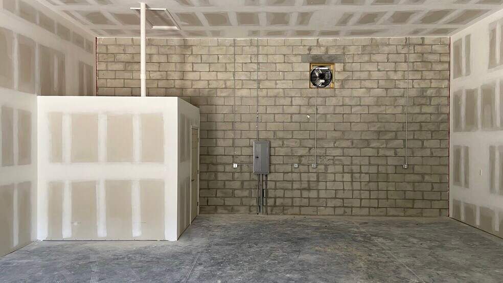 1101 Reed Canal Rd, Port Orange, FL à vendre - Photo intérieure - Image 3 de 9