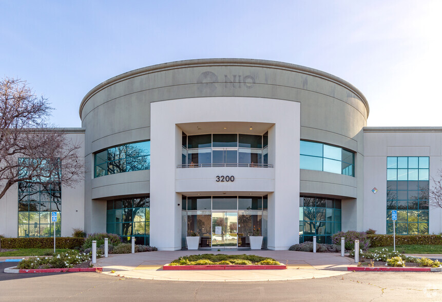 3200 N 1st St, San Jose, CA for lease - Building Photo - Image 1 of 10