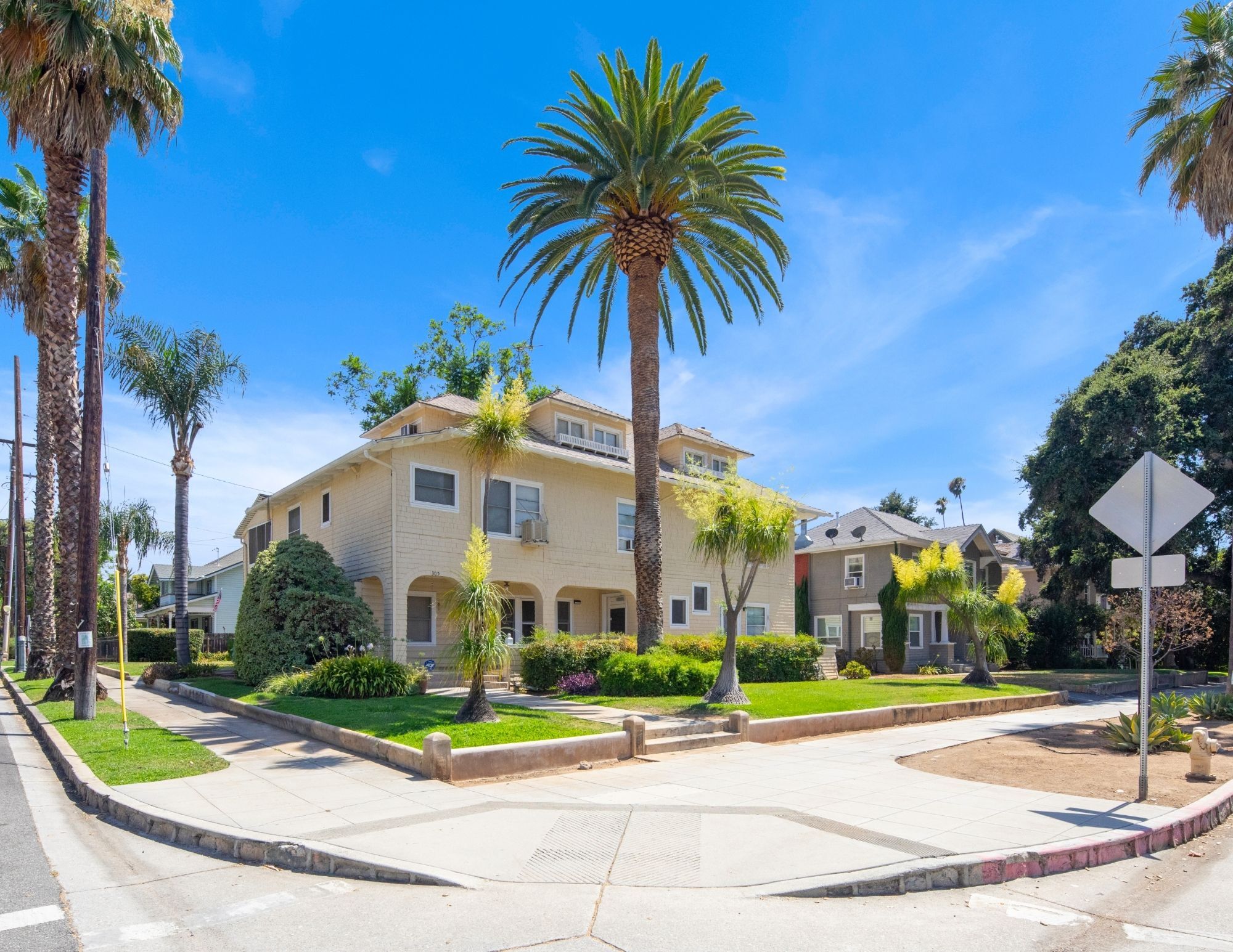 305 W Olive Ave, Redlands, CA for sale Primary Photo- Image 1 of 17