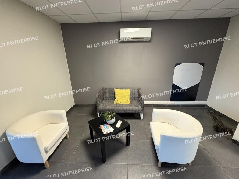 Bureau dans Gouesnou à louer - Photo du bâtiment - Image 3 de 24