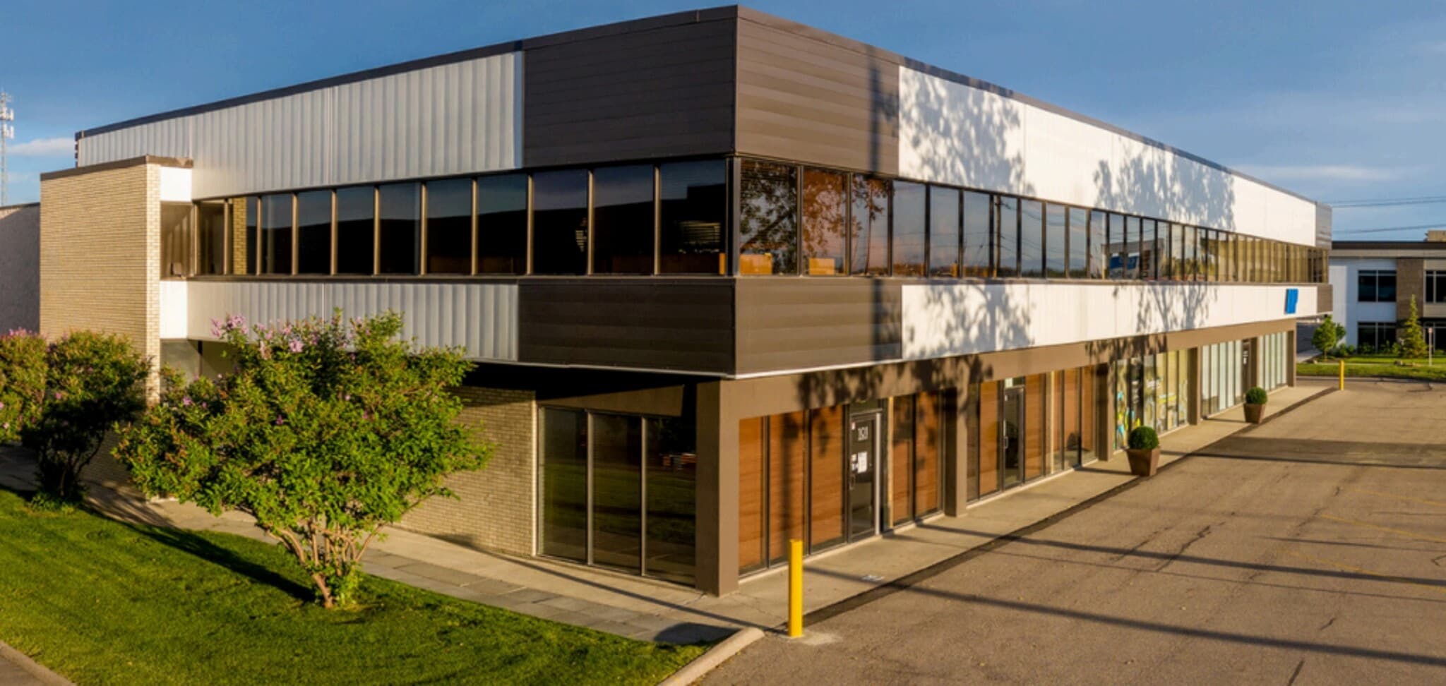6420 6A St SE, Calgary, AB for lease Building Photo- Image 1 of 2