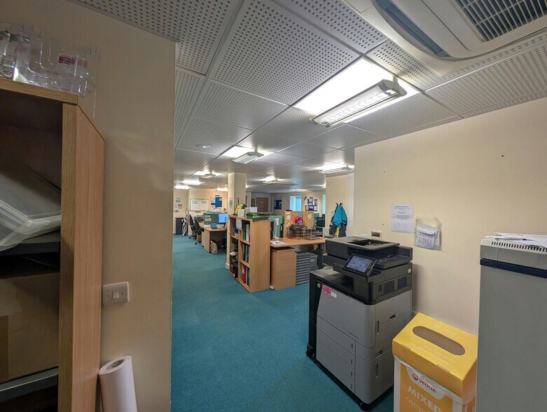 Poles Ln, Winchester à louer - Photo du bâtiment - Image 2 de 12