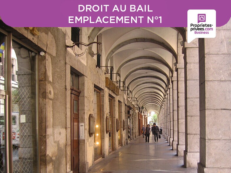 Retail in Chambéry for lease - Building Photo - Image 1 of 3