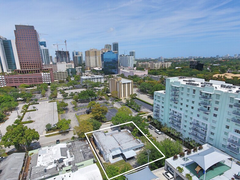 212 SE 8th St, Fort Lauderdale, FL à vendre - Photo du bâtiment - Image 3 de 40