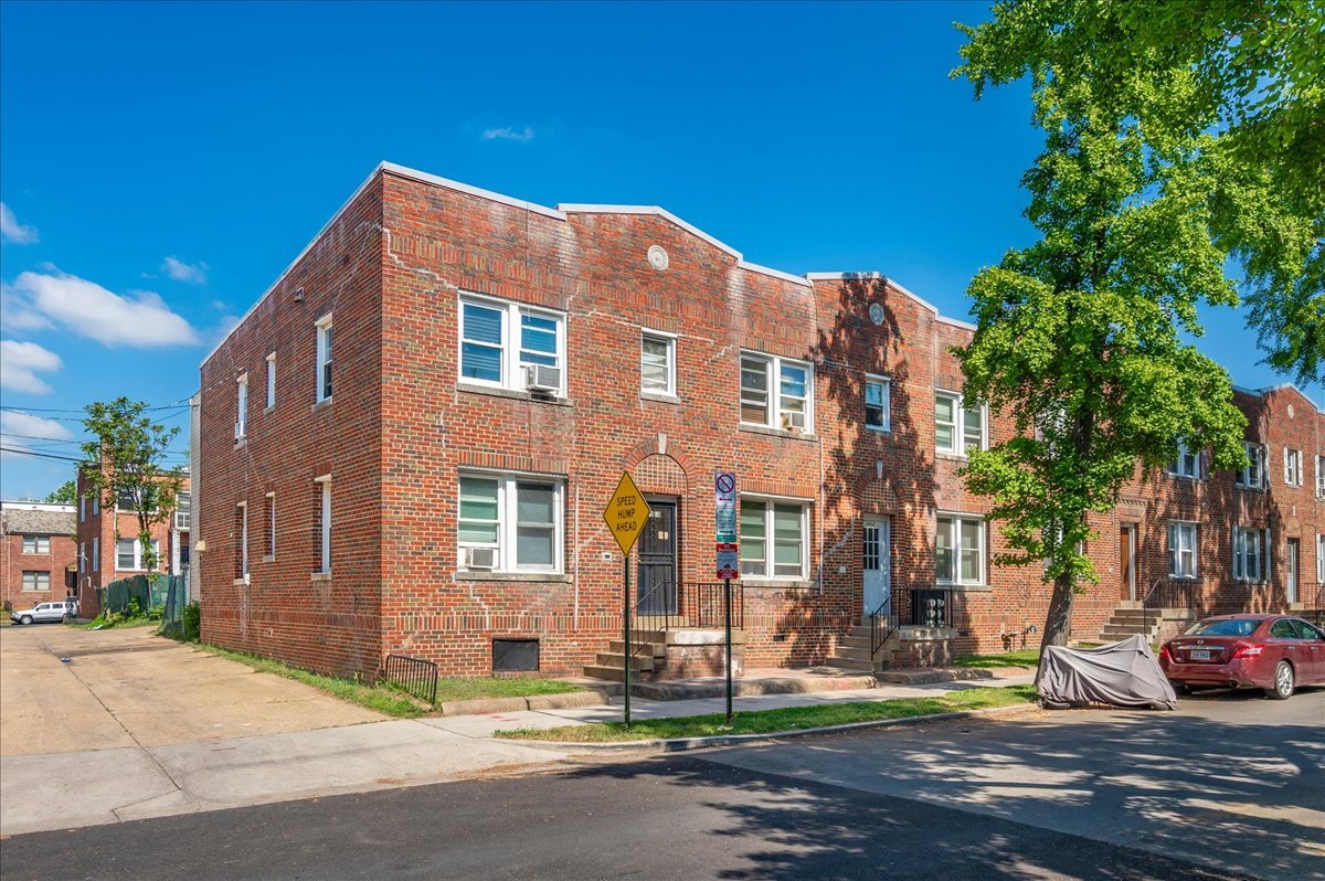 1010-1012 16TH Street NE, Washington, DC à vendre Photo principale- Image 1 de 32
