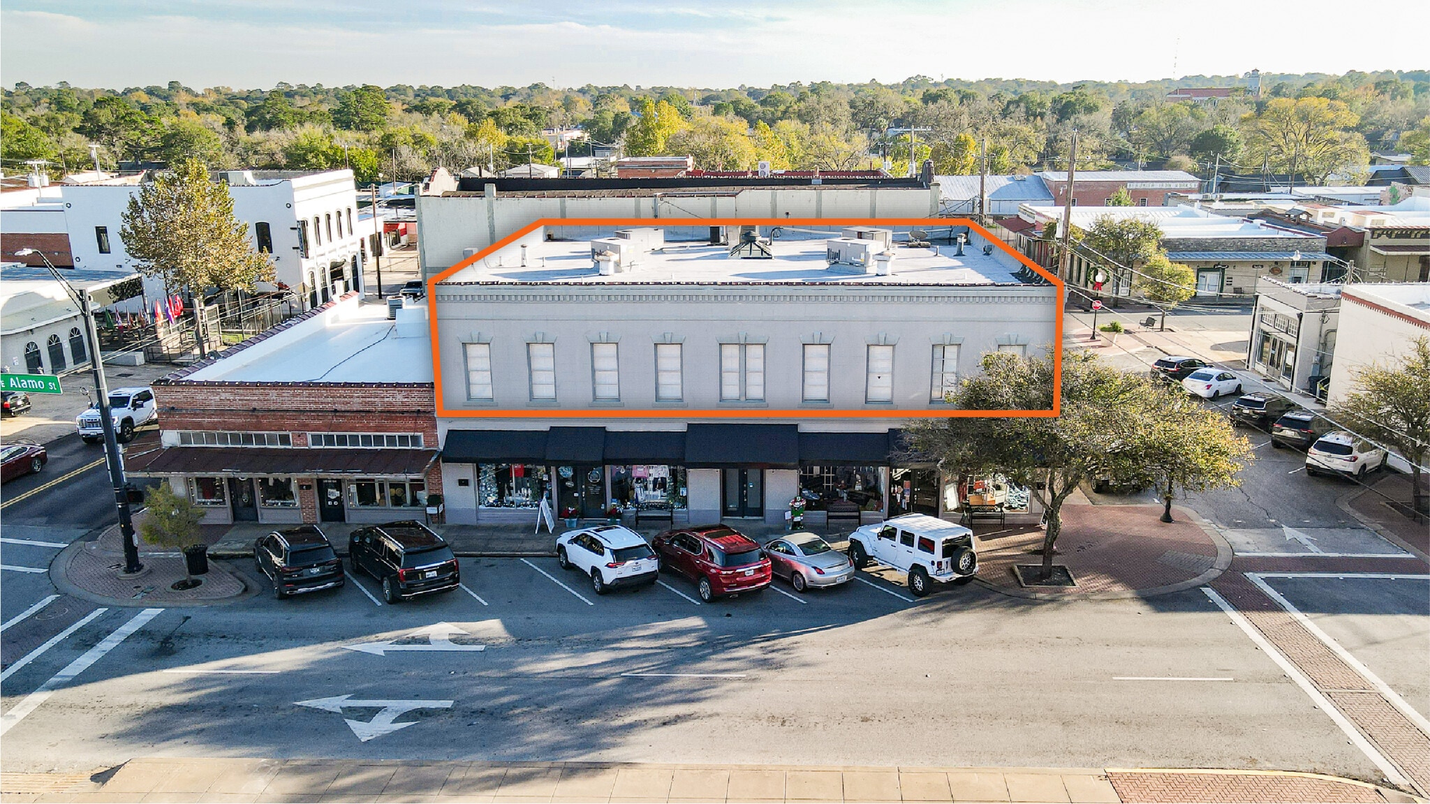 212-216 E Alamo St, Brenham, TX for lease Building Photo- Image 1 of 15