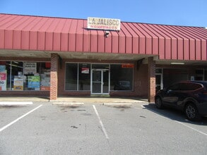 502-520 W Raleigh St, Siler City, NC for lease Building Photo- Image 1 of 2