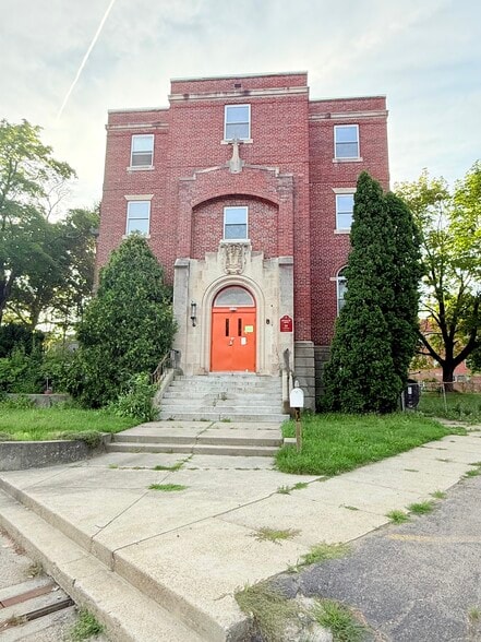 53 Coe St, Woonsocket, RI for sale - Building Photo - Image 1 of 14