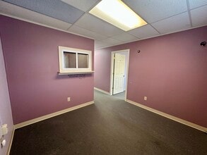 450 Pearl St, Stoughton, MA for lease Interior Photo- Image 1 of 10