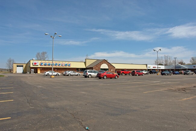 More details for 860-888 N Van Dyke Rd, Almont, MI - Retail for Lease