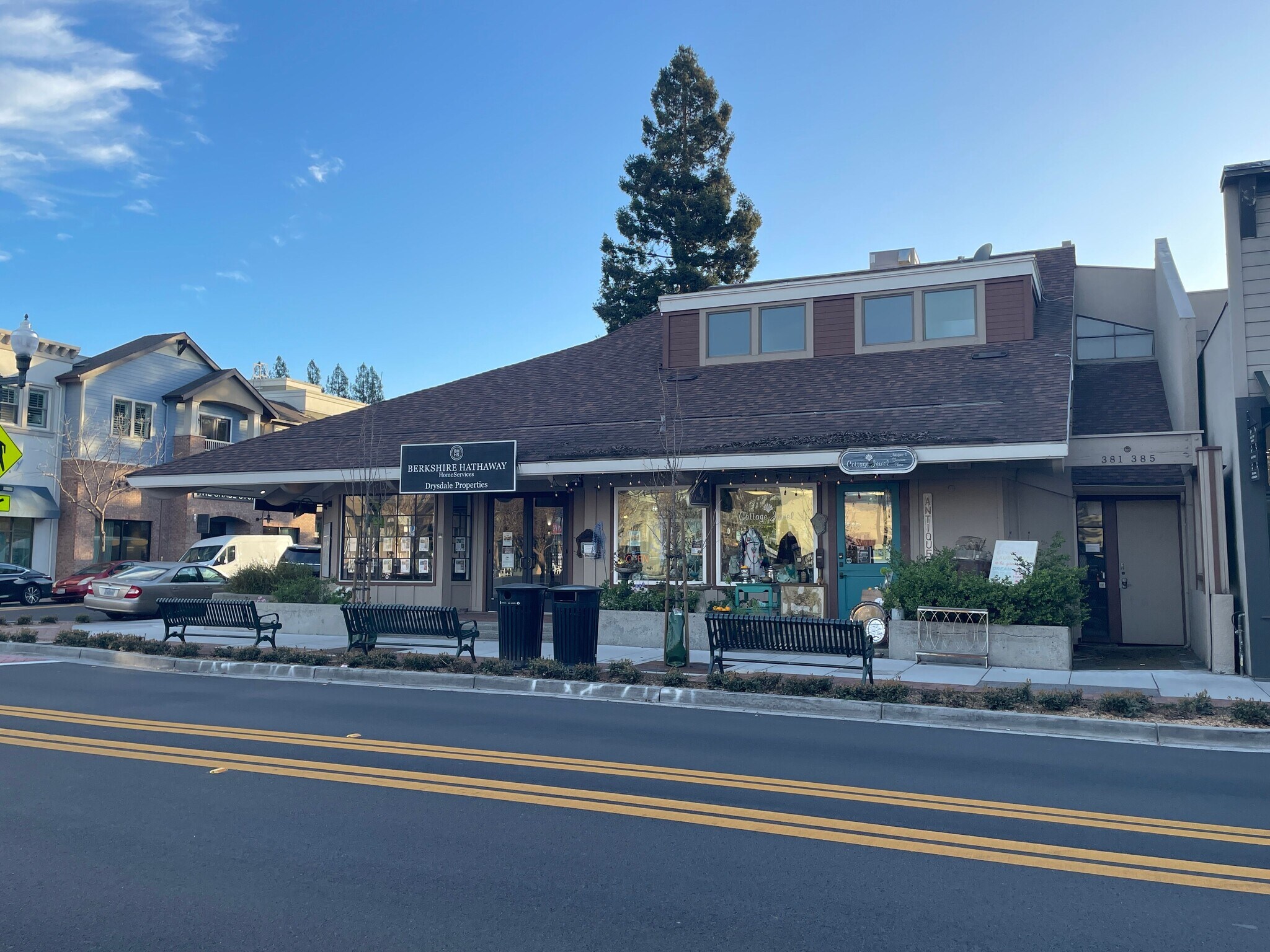 381-395 Hartz Ave, Danville, CA à louer Photo du bâtiment- Image 1 de 16