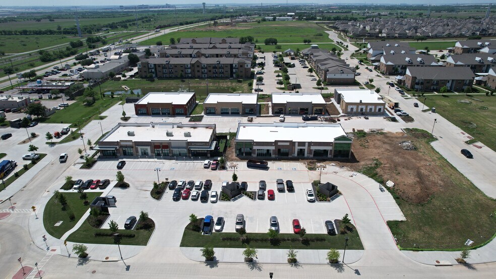 FM 156, Justin, TX à louer - Photo du bâtiment - Image 2 de 32