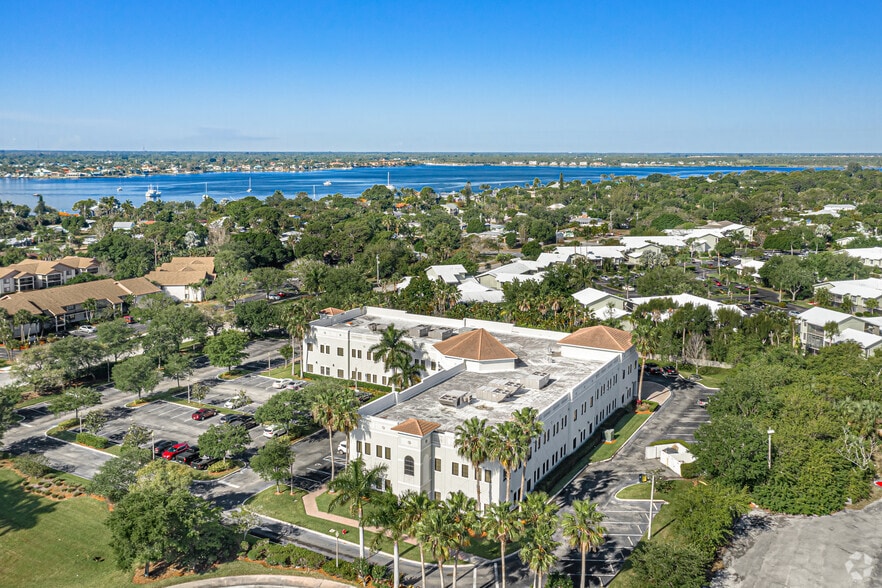 850 NW Federal Hwy, Stuart, FL à louer - Aérien - Image 3 de 34
