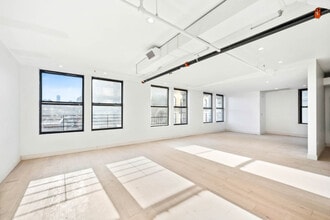 109-111 W 24th St, New York, NY for lease Building Photo- Image 1 of 11