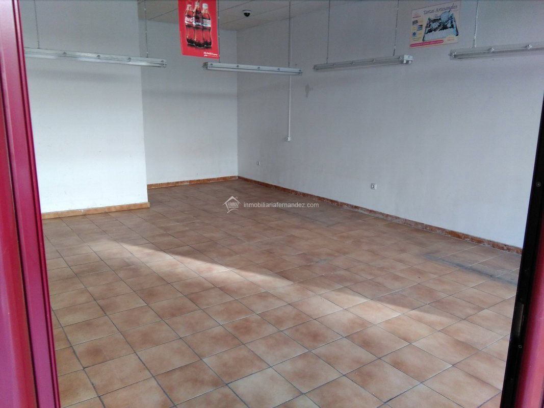 Retail in Cáceres, Cáceres for lease Interior Photo- Image 1 of 7
