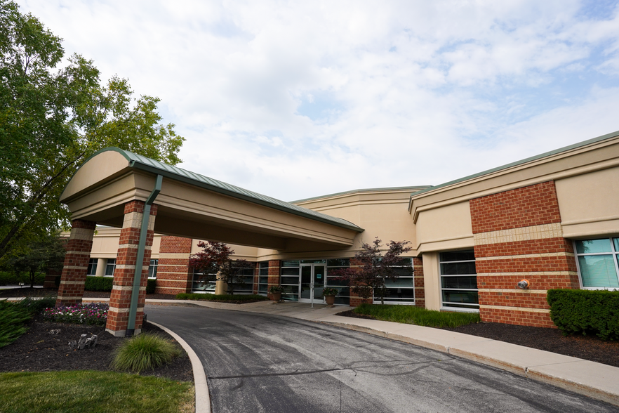 10228 Dupont Circle Dr, Fort Wayne, IN for lease - Building Photo - Image 1 of 10