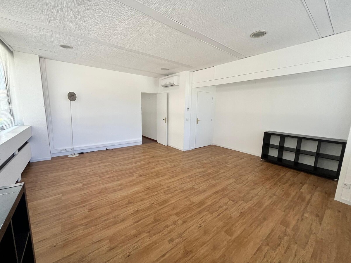 29 RUE ECOLE NORMALE, Bordeaux, GIR 33200 - Unit 128 -  - Interior Photo - Image 2 of 16