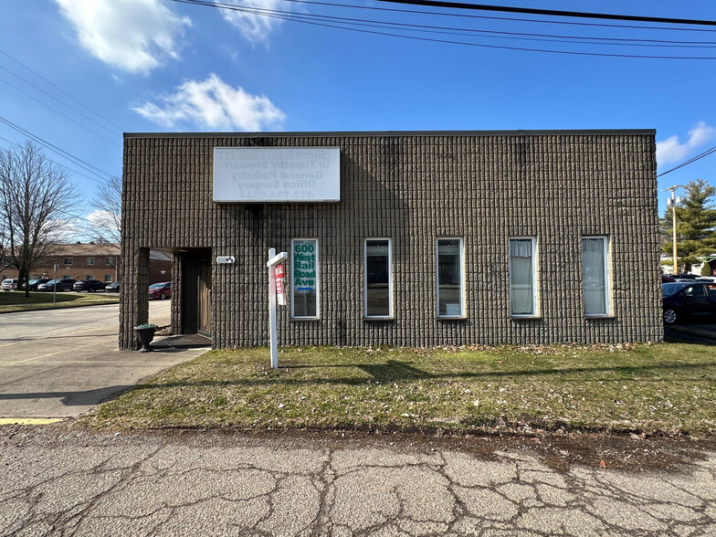 600 W Railroad Ave, Verona, PA à vendre - Photo du bâtiment - Image 2 de 48