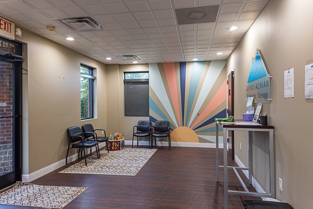 110 Corporate Dr, Johnson City, TN for lease Interior Photo- Image 1 of 10