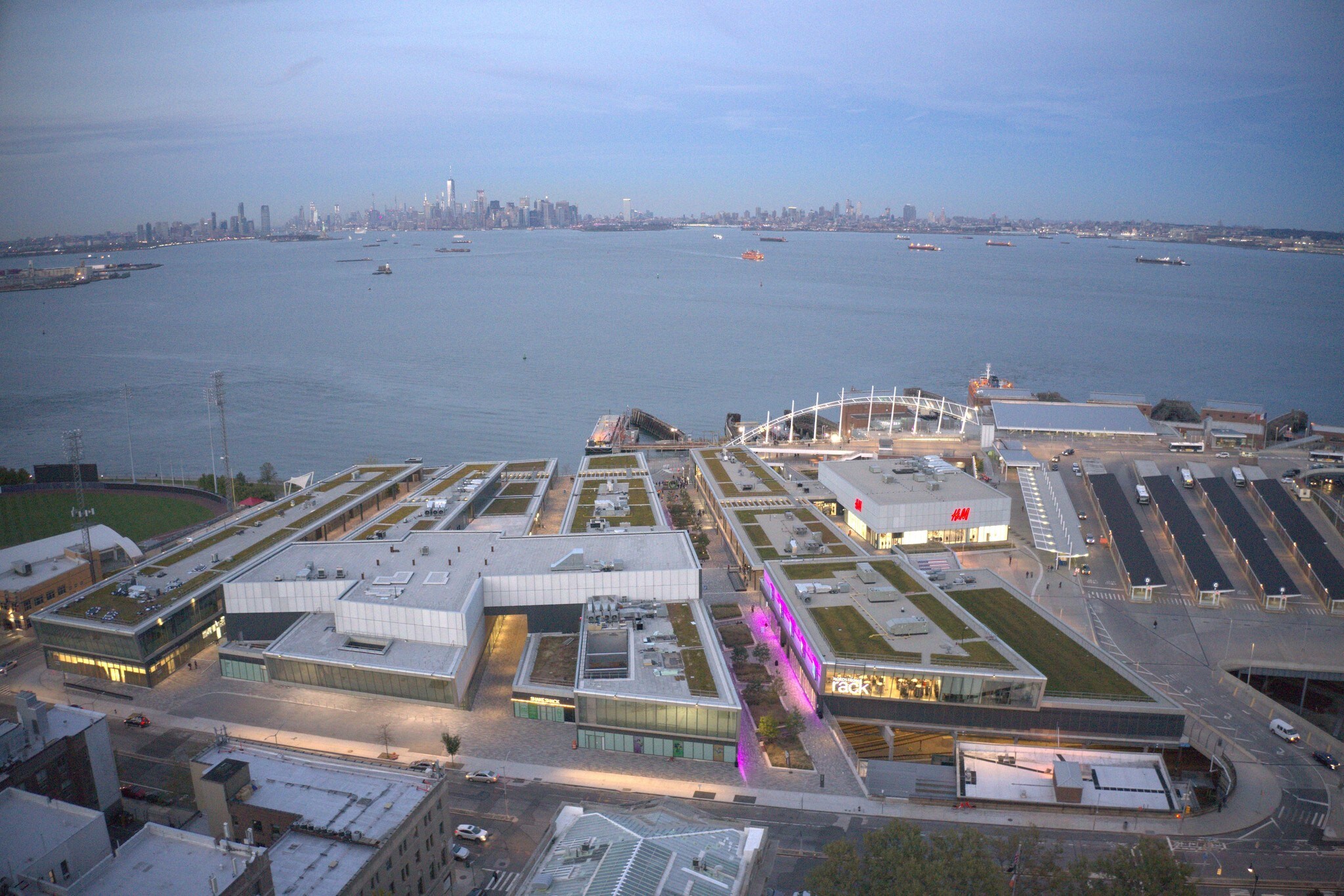 35B Richmond Ter, Staten Island, NY for lease Building Photo- Image 1 of 6