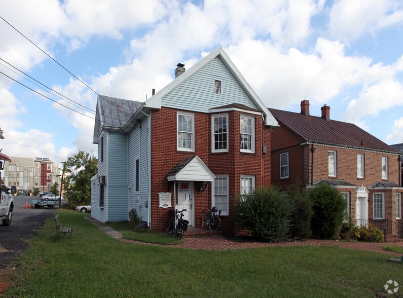 4312 Hamilton St, Hyattsville, MD à louer - Photo principale - Image 1 de 3