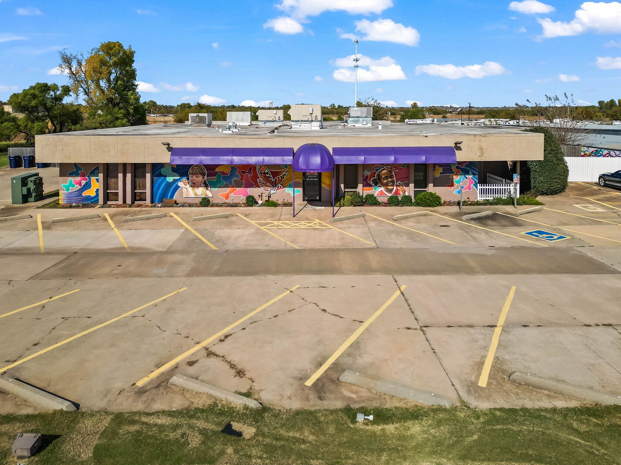 11223 NW 10th St, Oklahoma City, OK à vendre Photo du bâtiment- Image 1 de 34