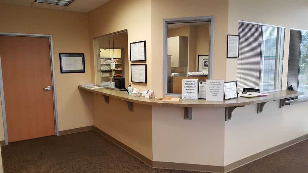 328 E Commercial Rd, San Bernardino, CA à louer - Photo intérieure - Image 3 de 6