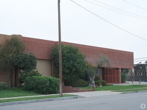 227 W 140th St, Los Angeles, CA for lease Interior Photo- Image 2 of 13