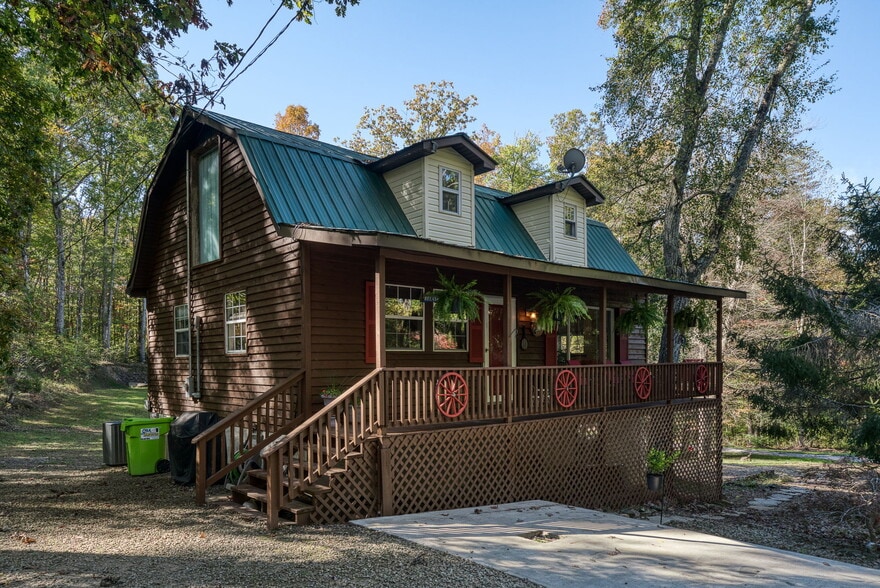 279 Siever Rd, Crossville, TN for sale - Building Photo - Image 3 of 42