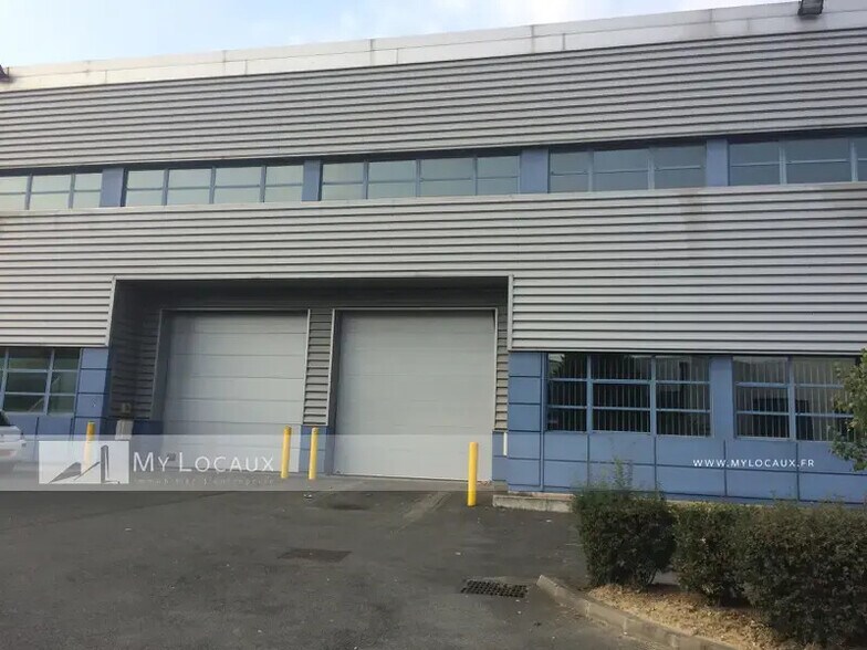 Flex dans La Courneuve à louer - Photo du bâtiment - Image 3 de 5