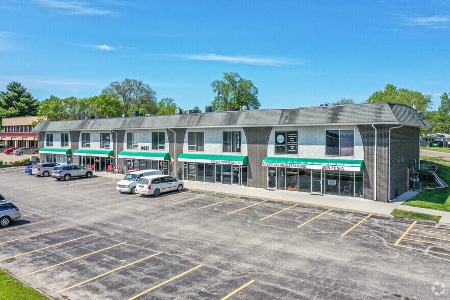 8421 University Ave, Clive, IA for lease - Building Photo - Image 1 of 24